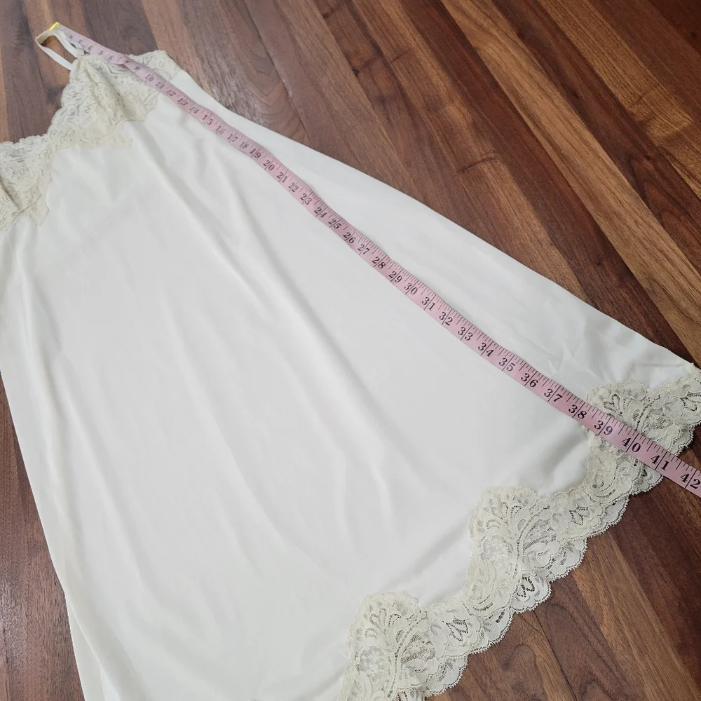 Vintage Wonder Maid Full Length Slip With Delicate Lace Trim Made In USA - Picture 6 of 11
